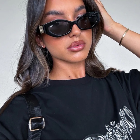 Veux Kensington Sunglasses (Black) - Picture 9 of 9